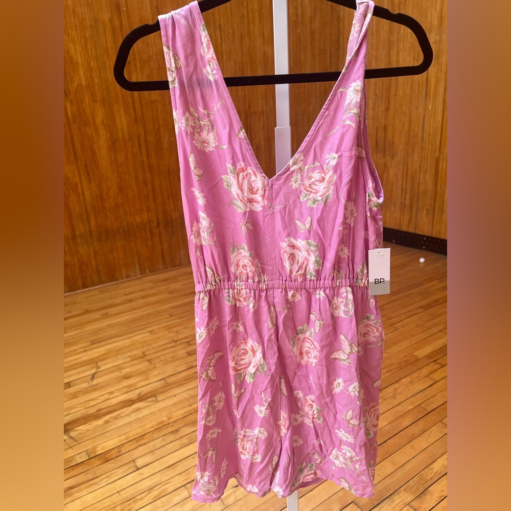BP Pink V-Neck Sleeveless Jumpsuit for Resort Wear